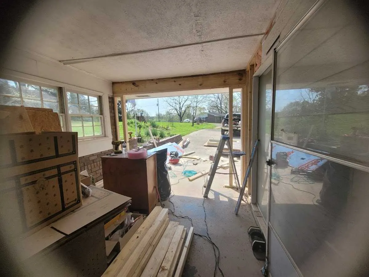 Air movers and dehumidifier for Drying & Dehumidification in Silver Lake